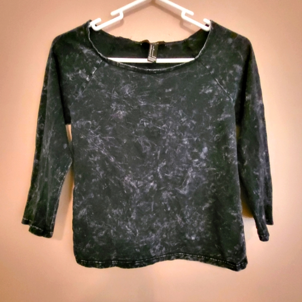 F21 small charcoal acid wash quarter sleeve shirt